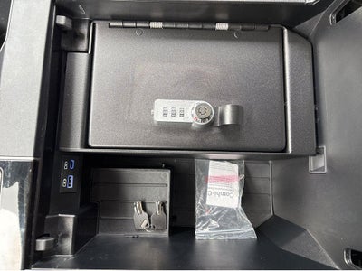 2022 Toyota Tundra SR5 CREW