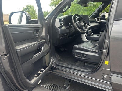 2022 Toyota Tundra Platinum HV