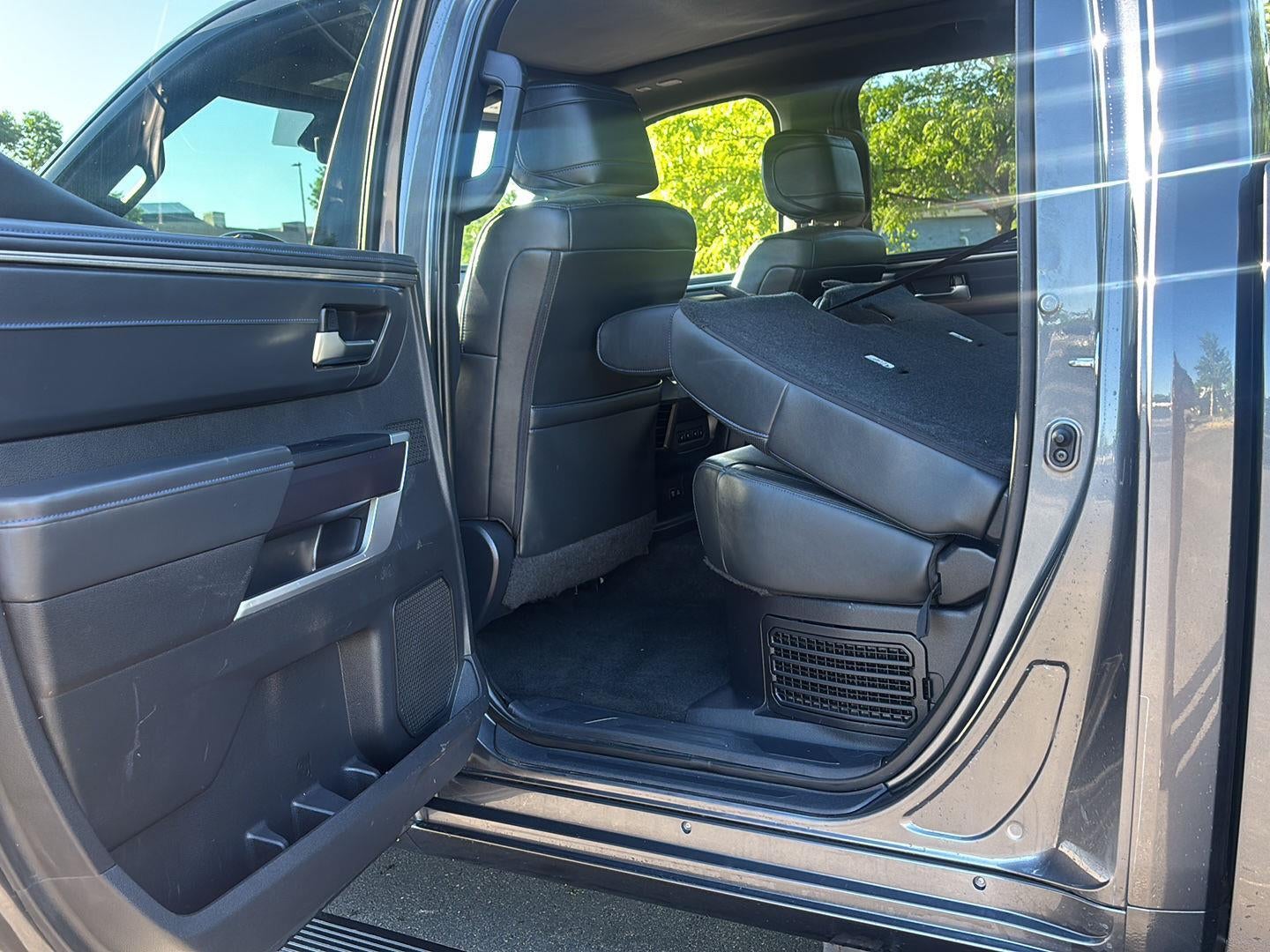 2022 Toyota Tundra Platinum HV