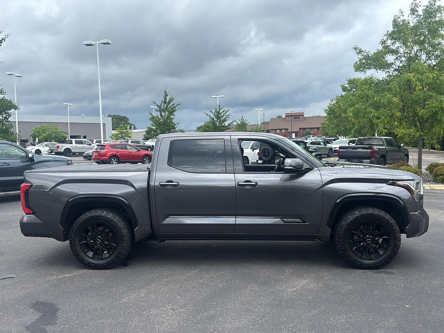 2022 Toyota Tundra Platinum HV