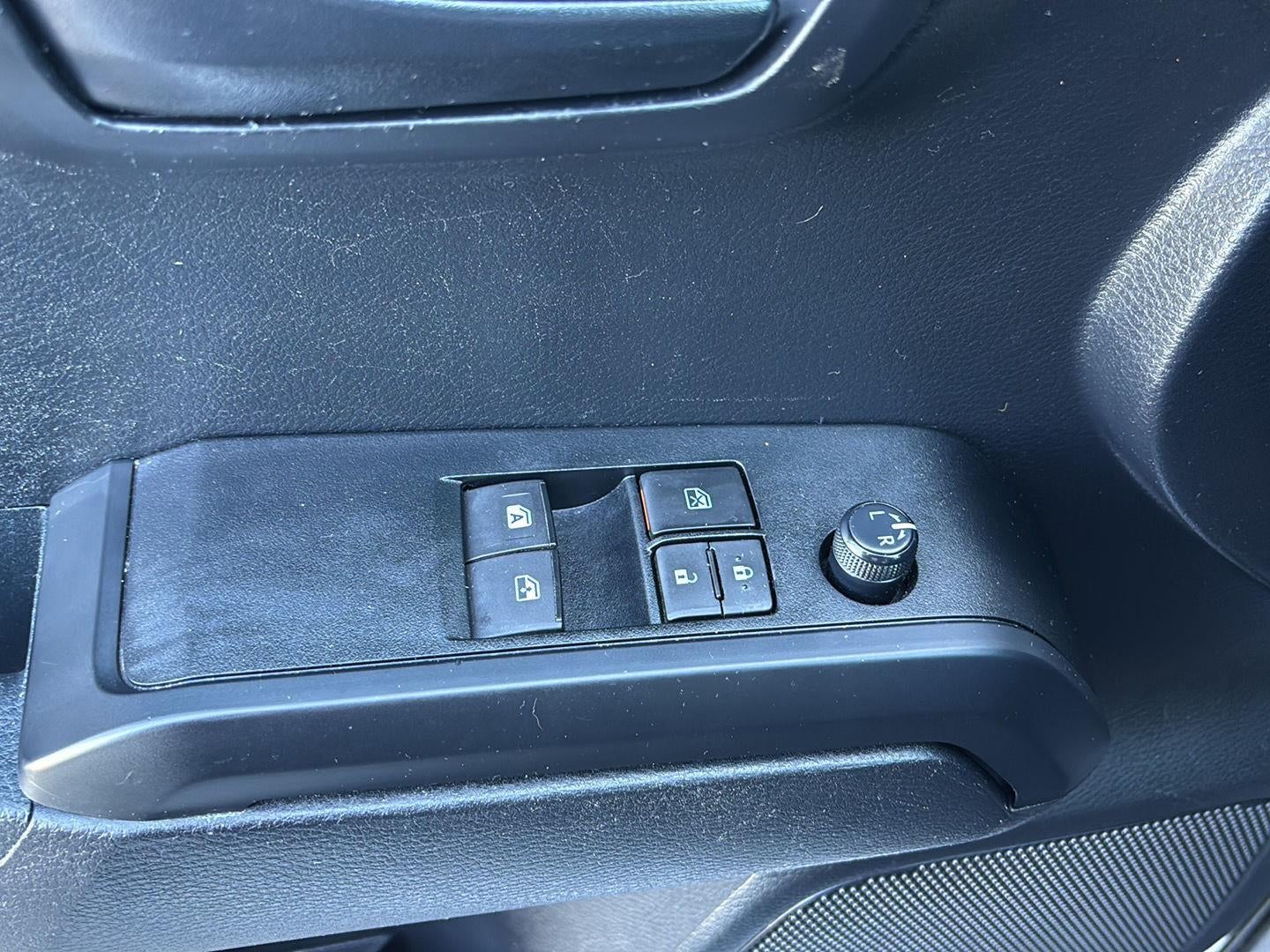 2019 Toyota Tacoma SR V6