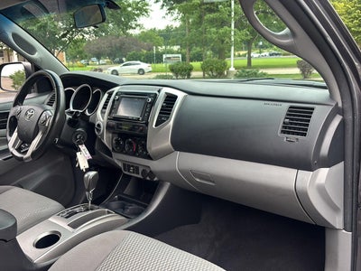 2015 Toyota Tacoma 4WD Access Cab V6 AT (Natl)