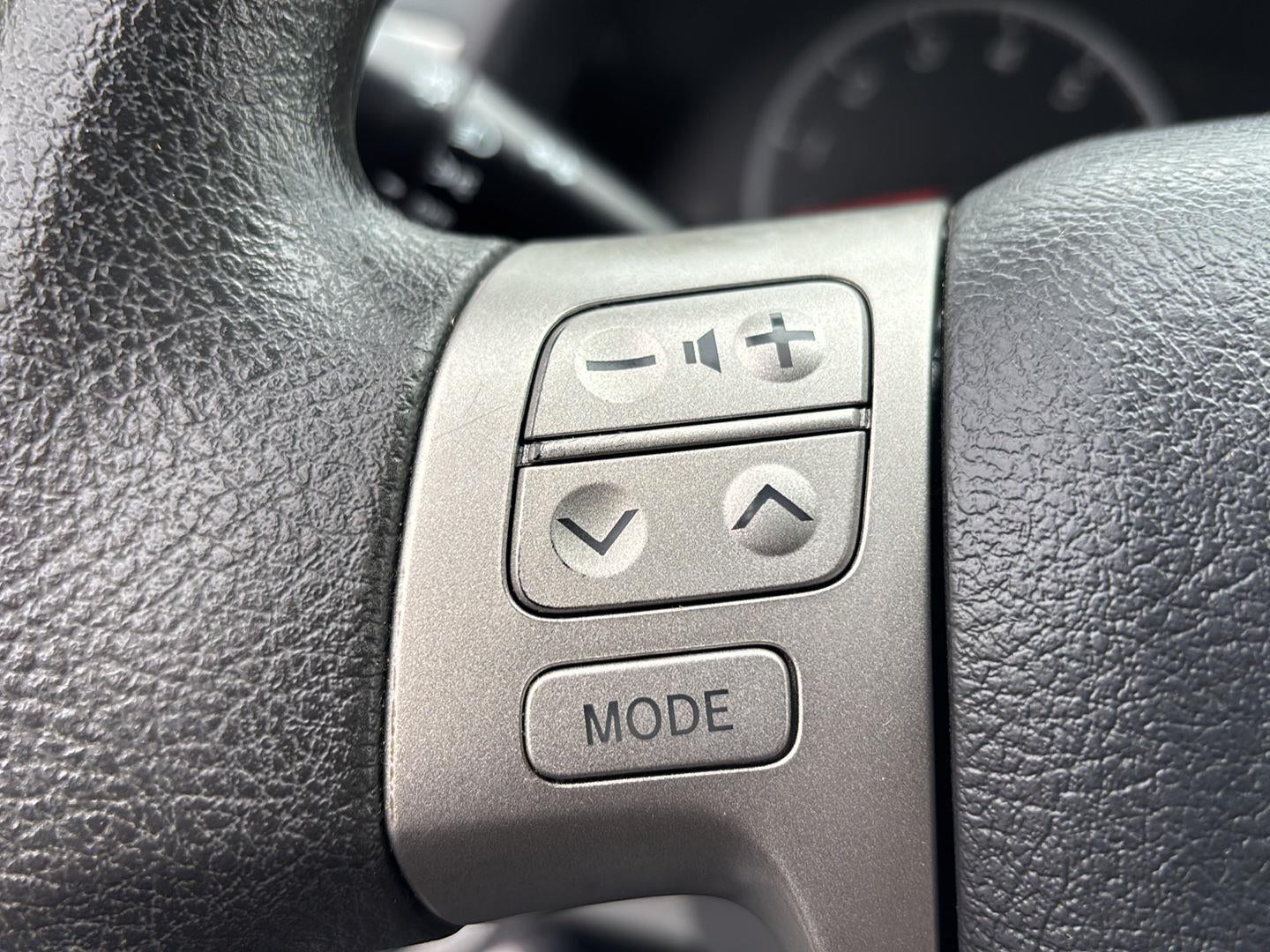 2012 Toyota Corolla 4dr Sdn Auto LE (Natl)