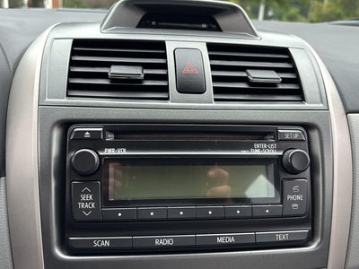 2012 Toyota Corolla 4dr Sdn Auto LE (Natl)