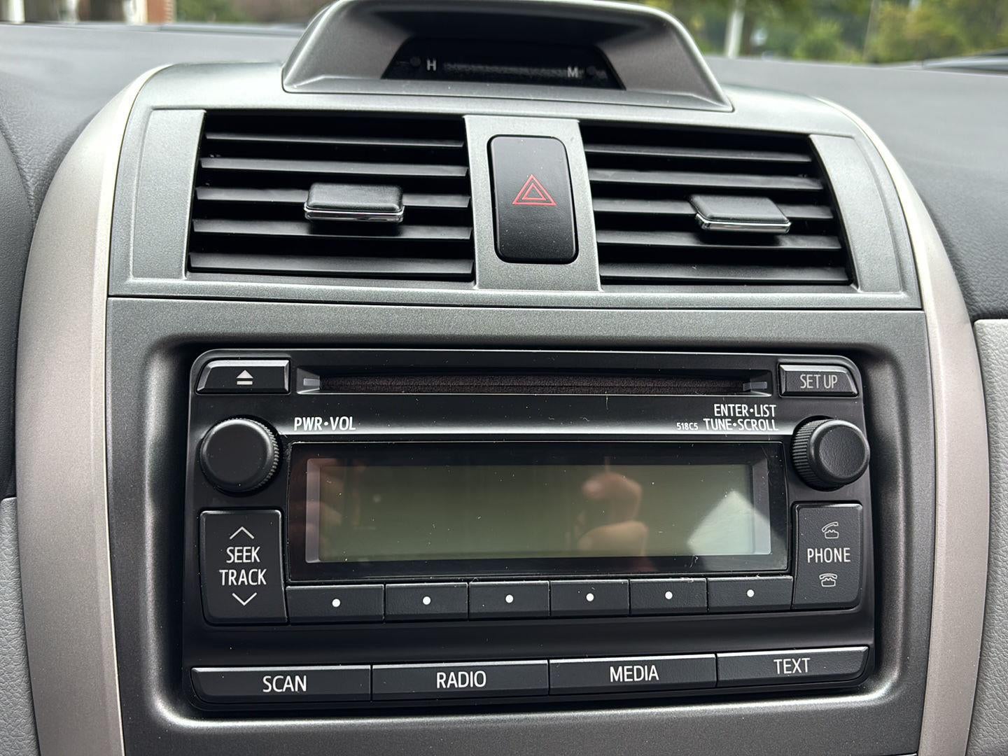 2012 Toyota Corolla 4dr Sdn Auto LE (Natl)