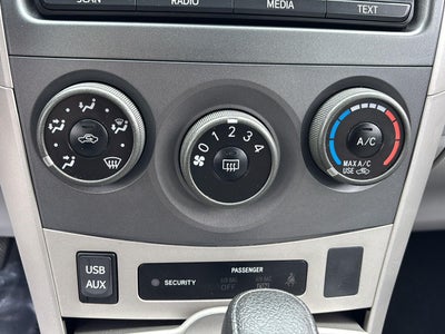 2012 Toyota Corolla 4dr Sdn Auto LE (Natl)