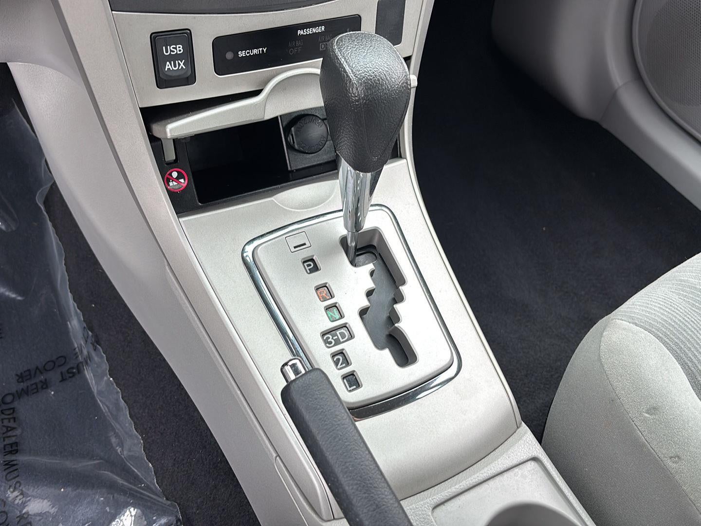 2012 Toyota Corolla 4dr Sdn Auto LE (Natl)