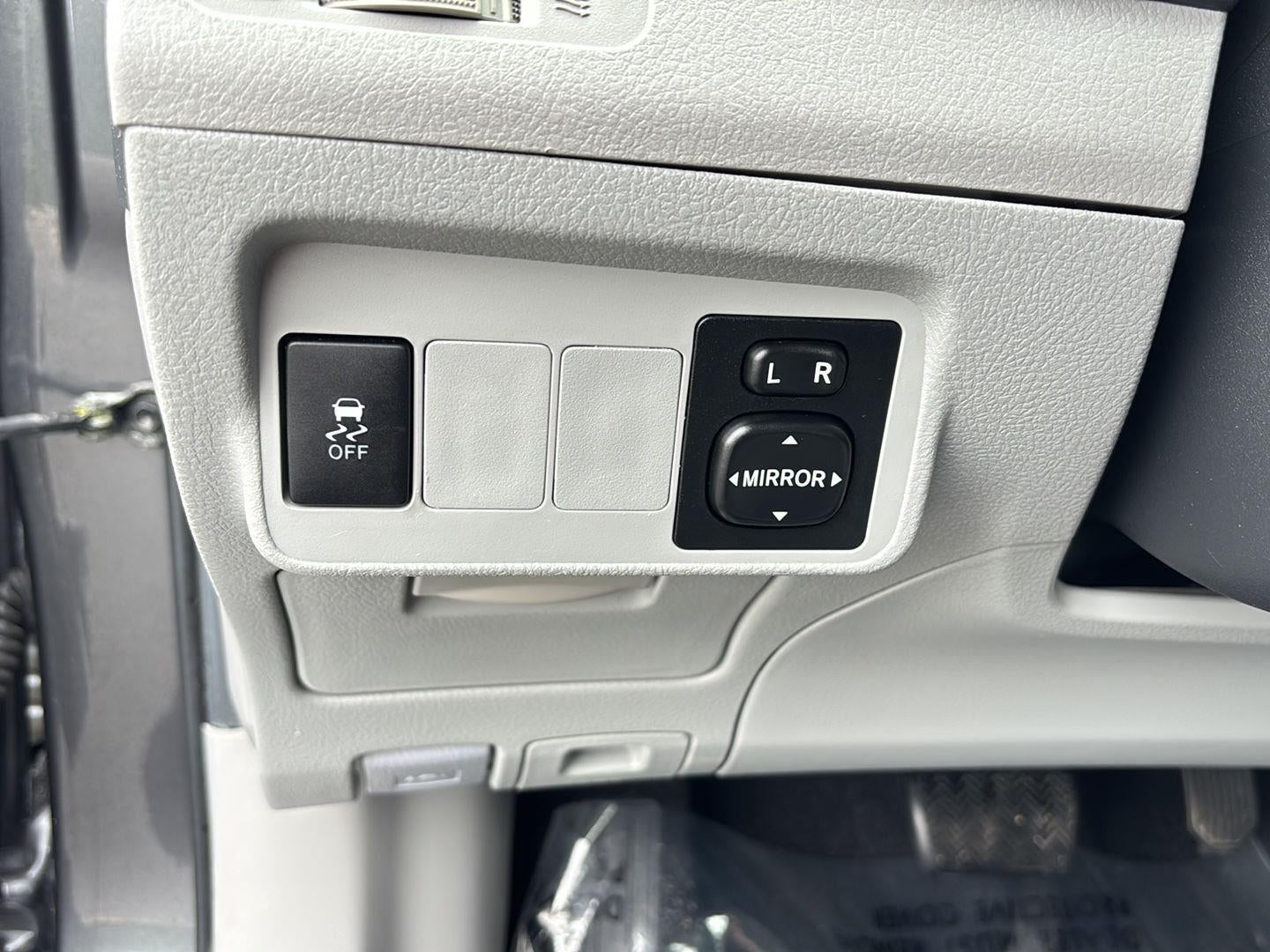 2012 Toyota Corolla 4dr Sdn Auto LE (Natl)