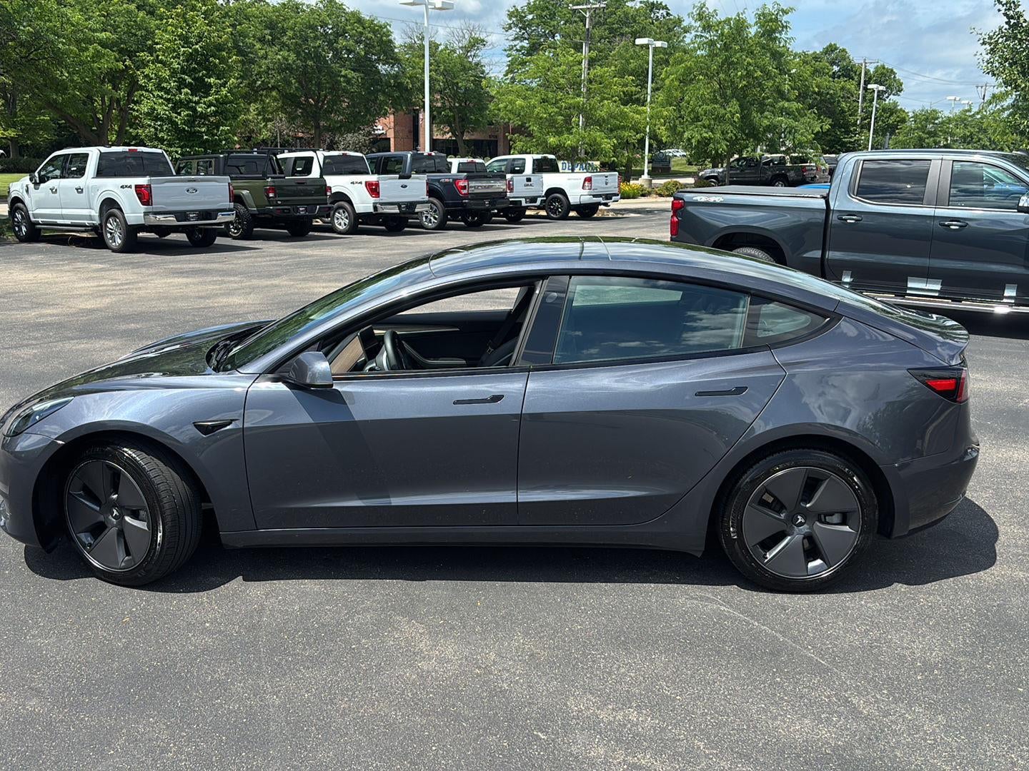 2023 Tesla Model 3 RWD