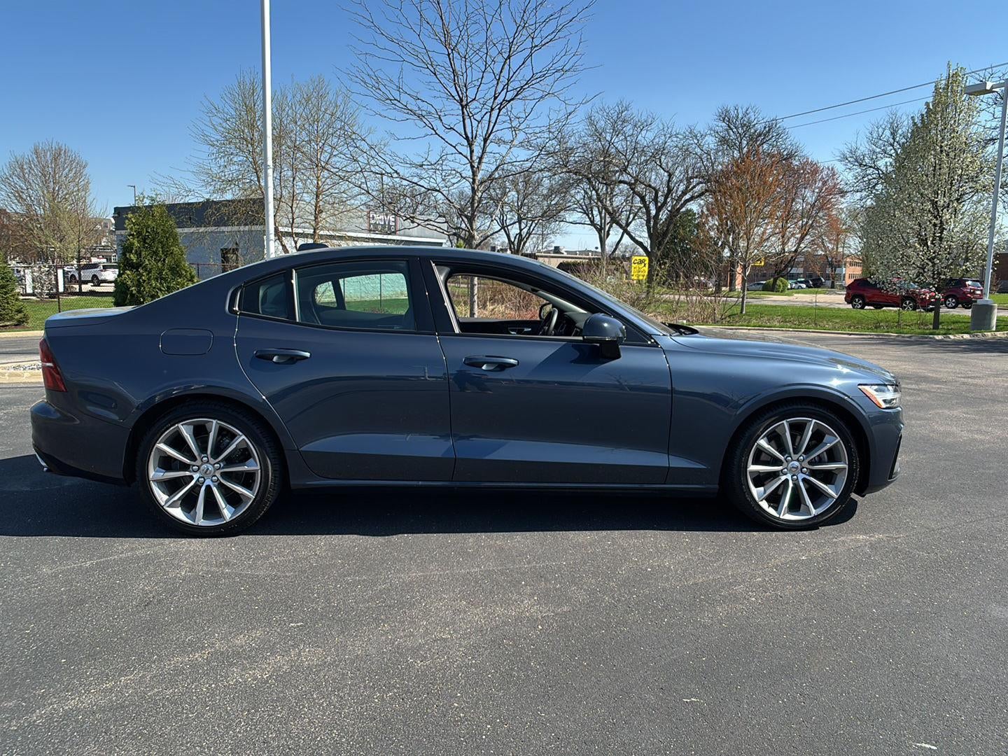 2021 Volvo S60 Momentum