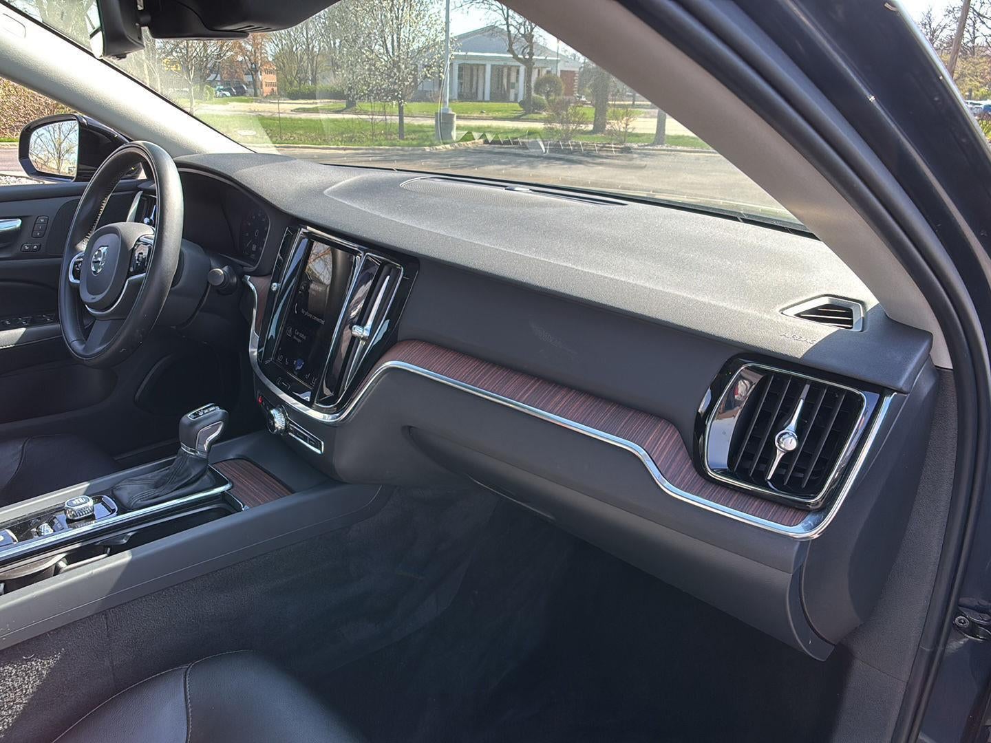 2021 Volvo S60 Momentum