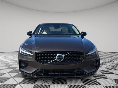 2024 Volvo S60 Plus Dark Theme
