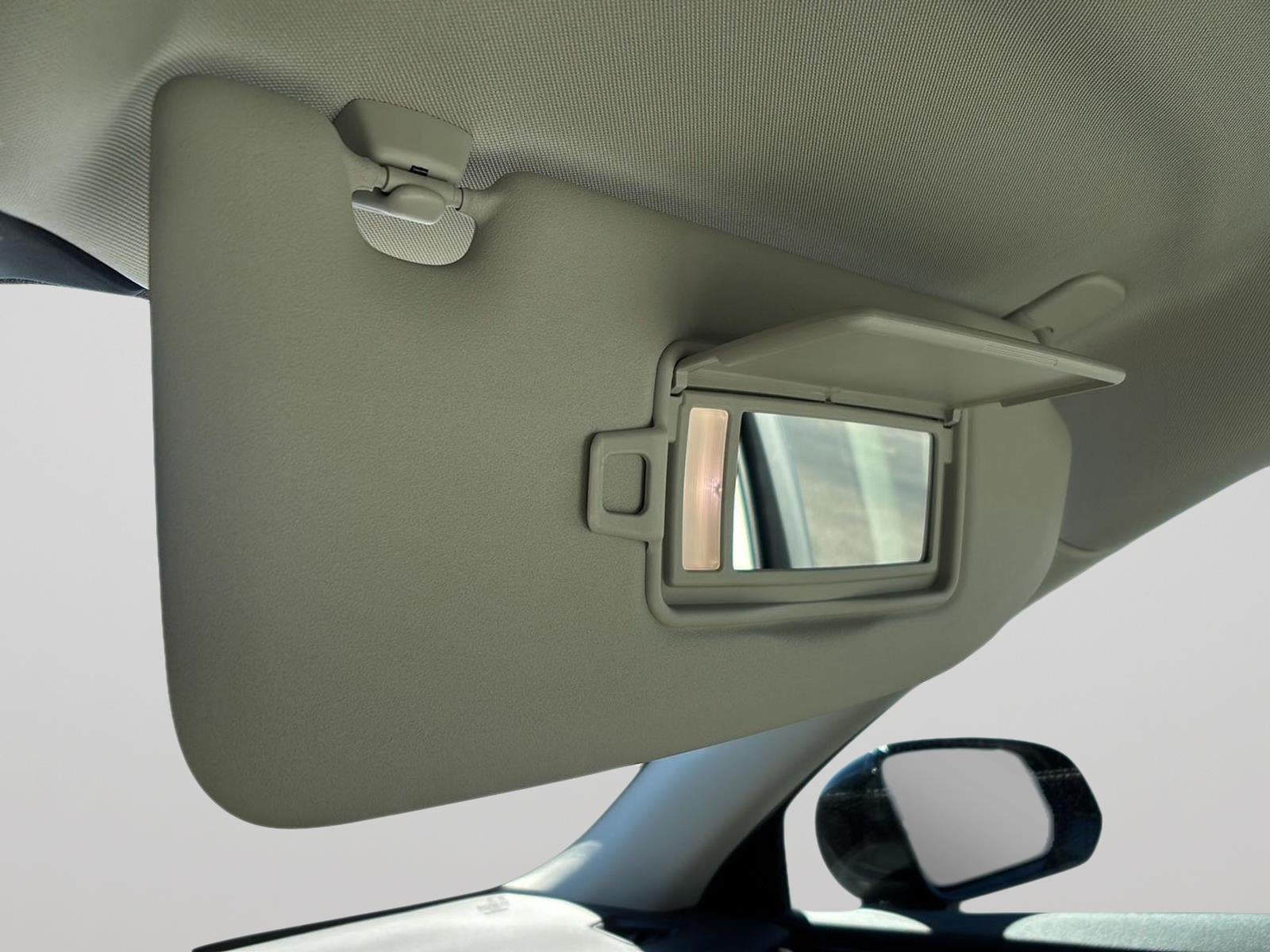 2024 Volvo S60 Plus Dark Theme