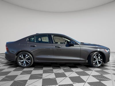 2024 Volvo S60 Plus Dark Theme