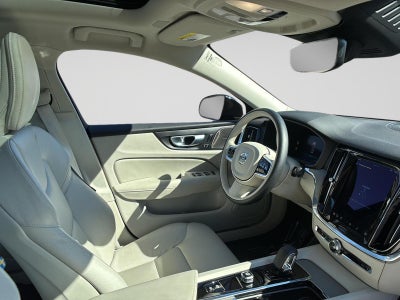 2024 Volvo S60 Plus Dark Theme