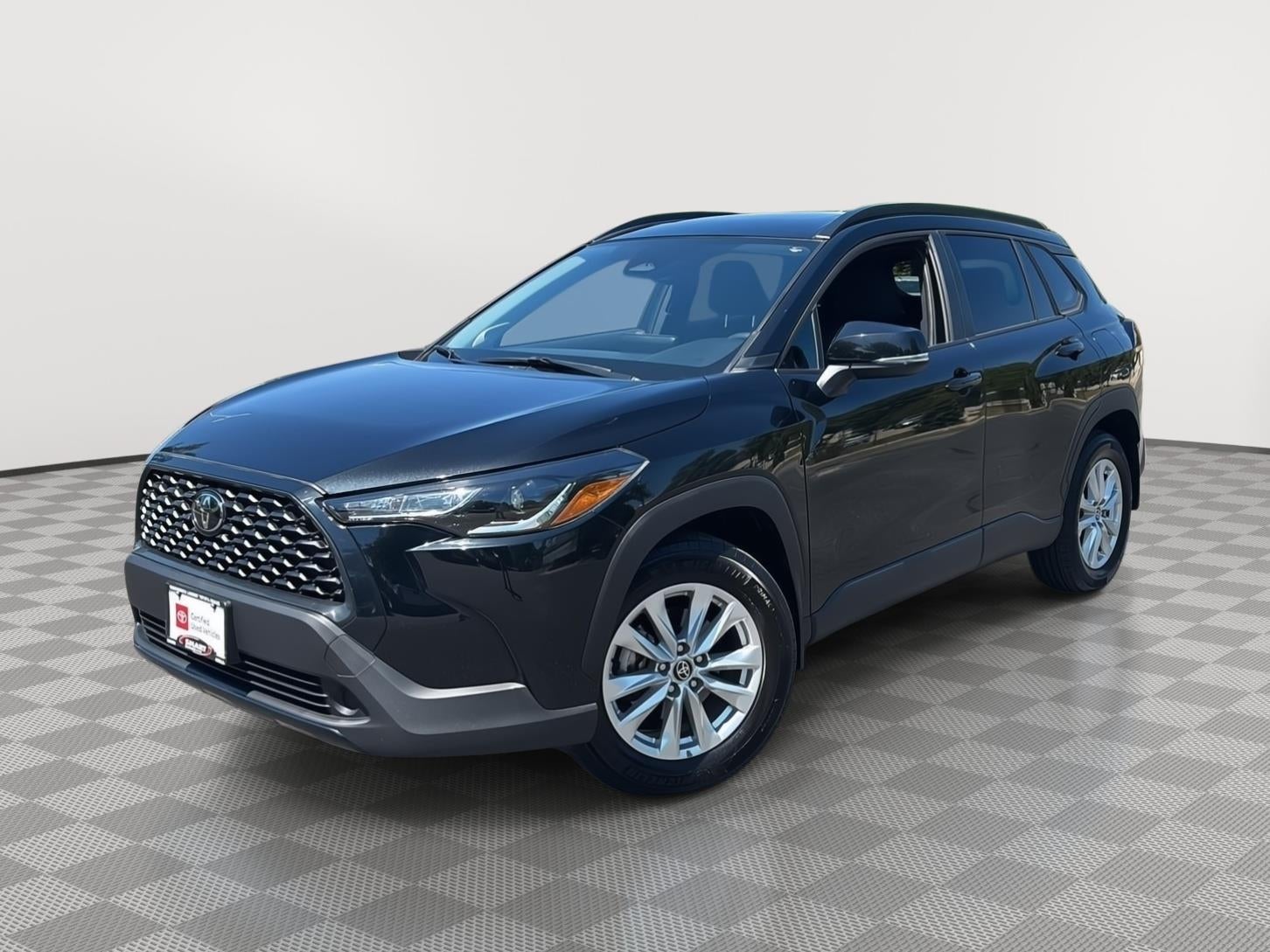 2024 Toyota Corolla Cross LE AWD's photo