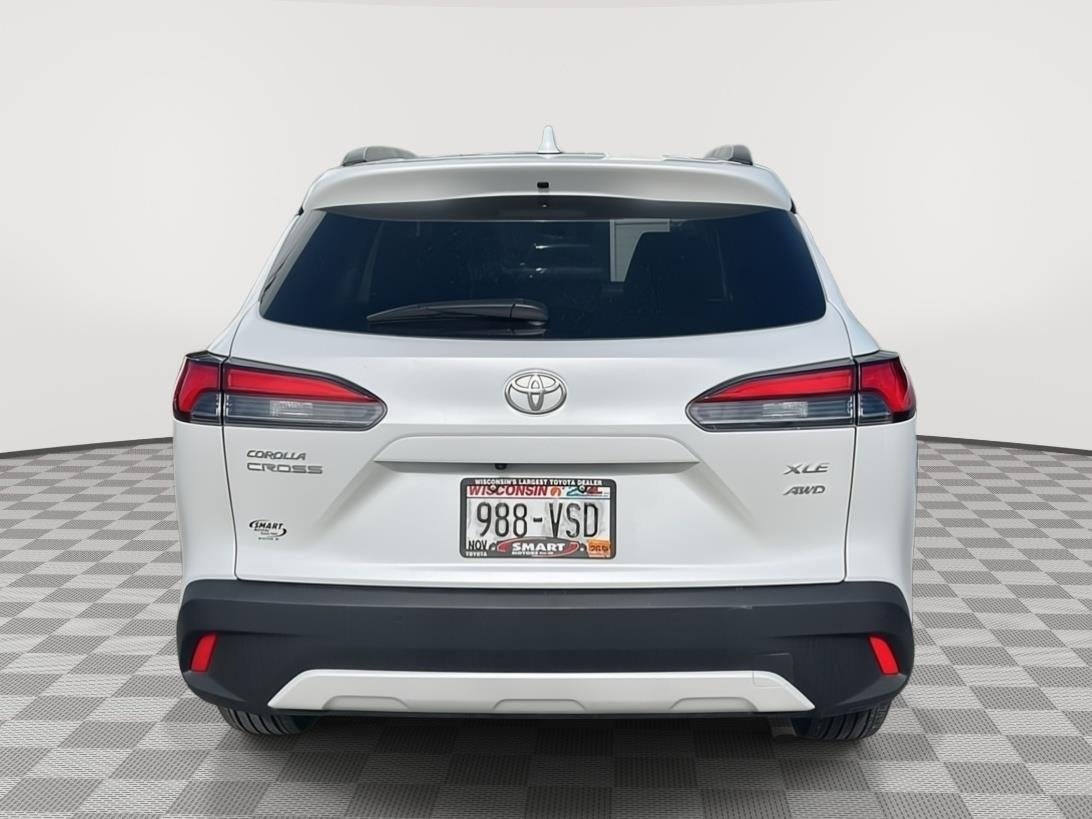 2023 Toyota Corolla Cross XLE