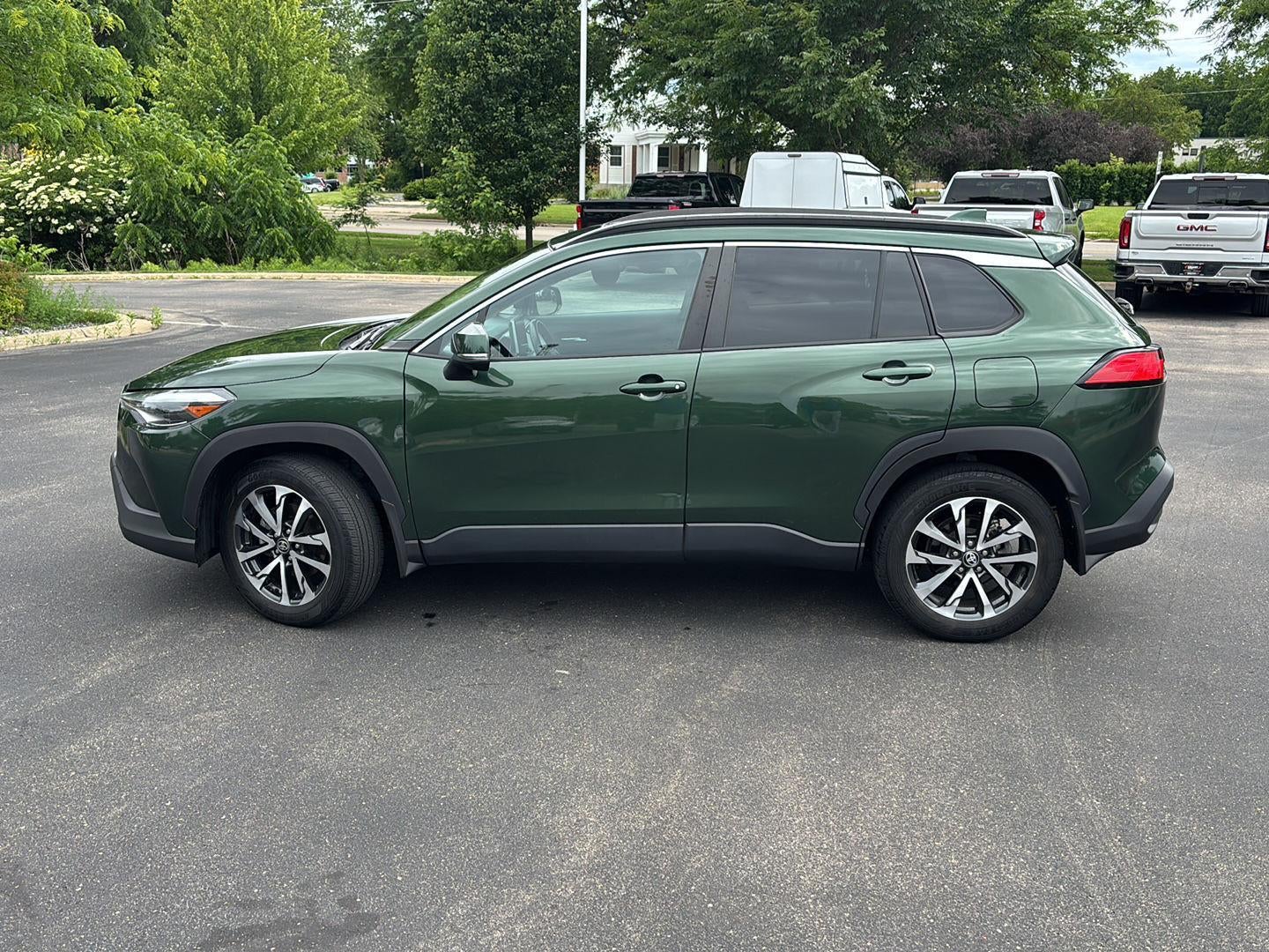 2023 Toyota COROLLA CROSS XLE