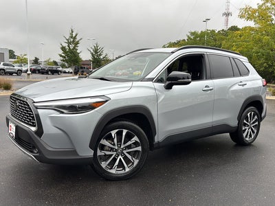 2025 Toyota Corolla Cross XLE