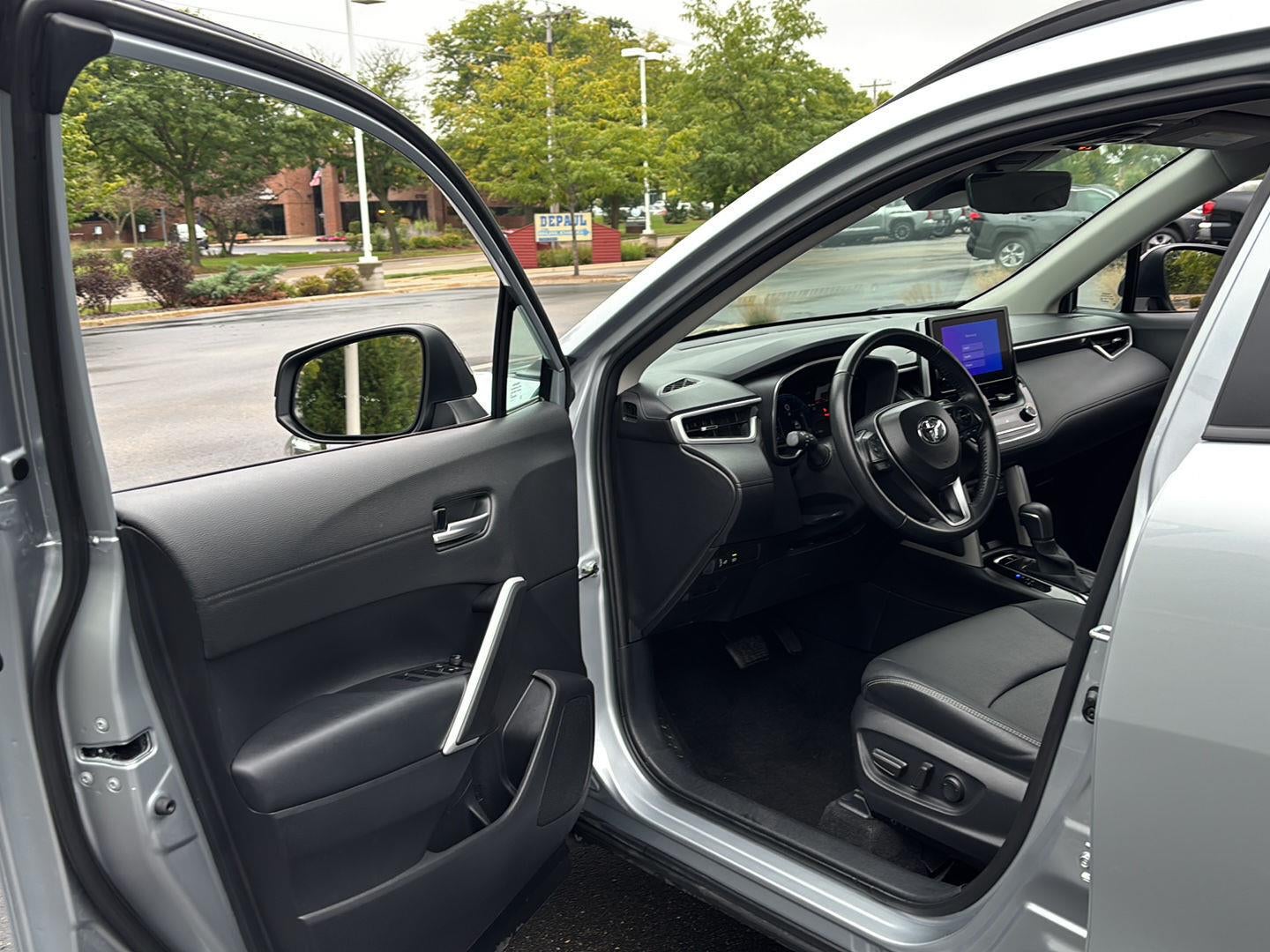 2025 Toyota Corolla Cross XLE