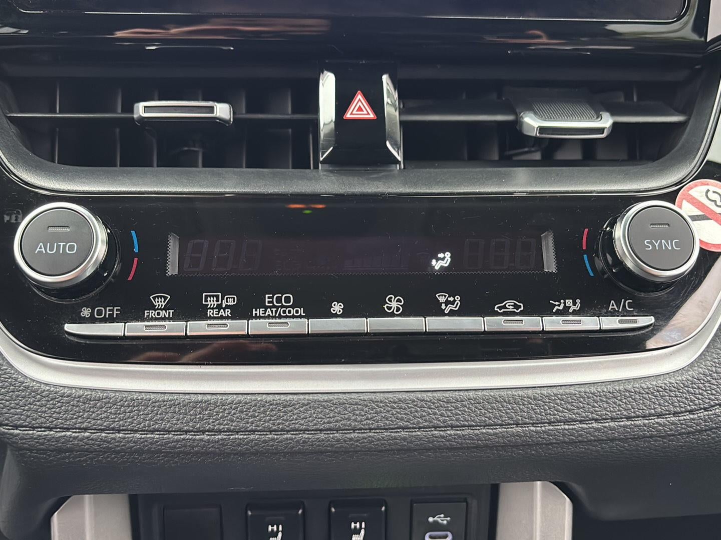 2025 Toyota Corolla Cross XLE
