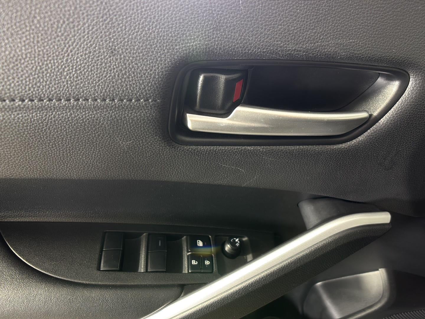 2025 Toyota Corolla Cross XLE