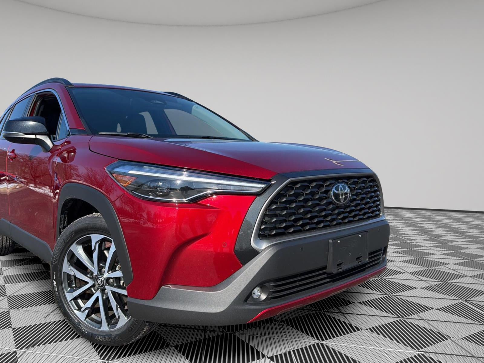 2025 Toyota Corolla Cross XLE