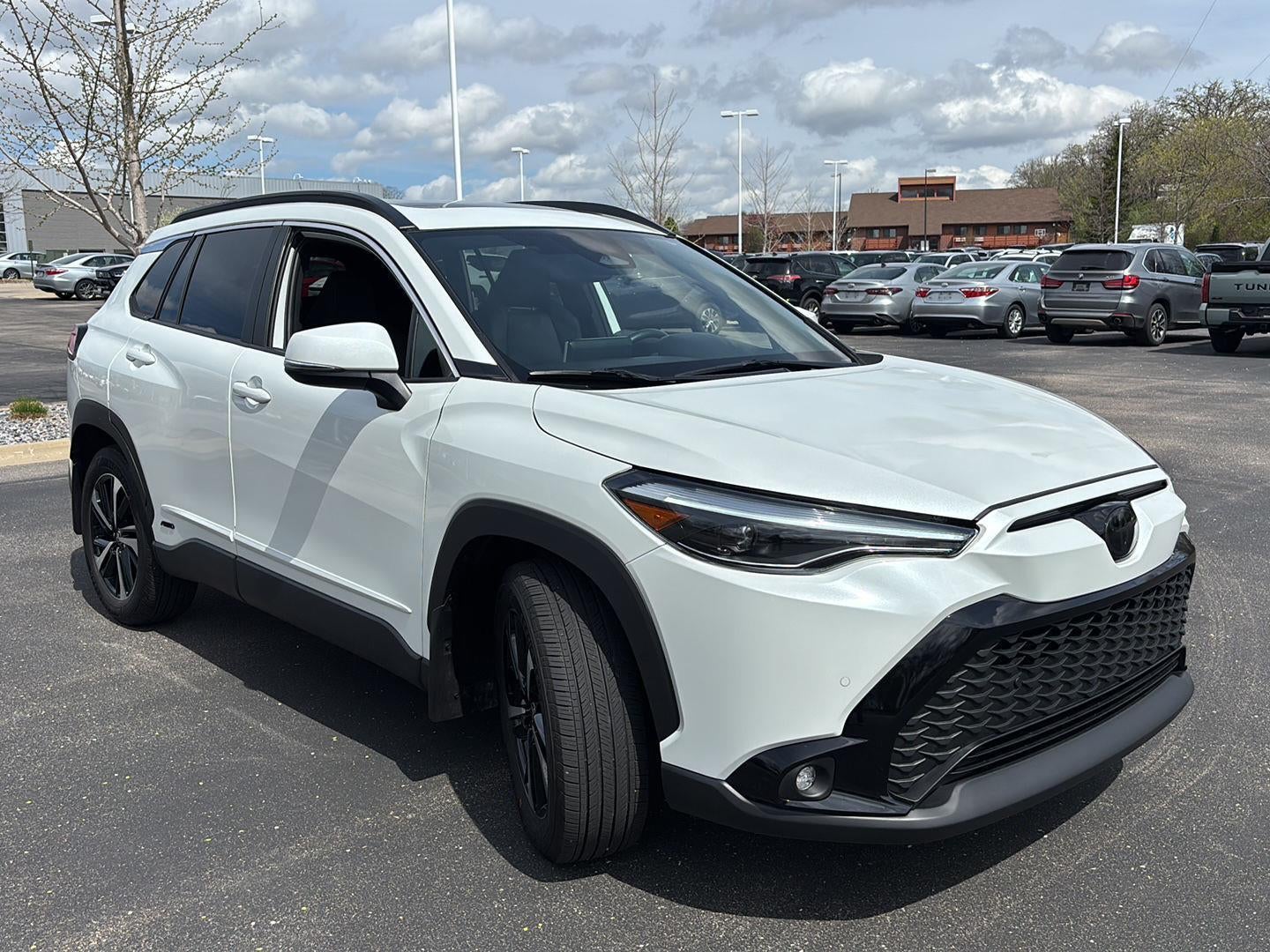 2024 Toyota Corolla Cross Hybrid XSE