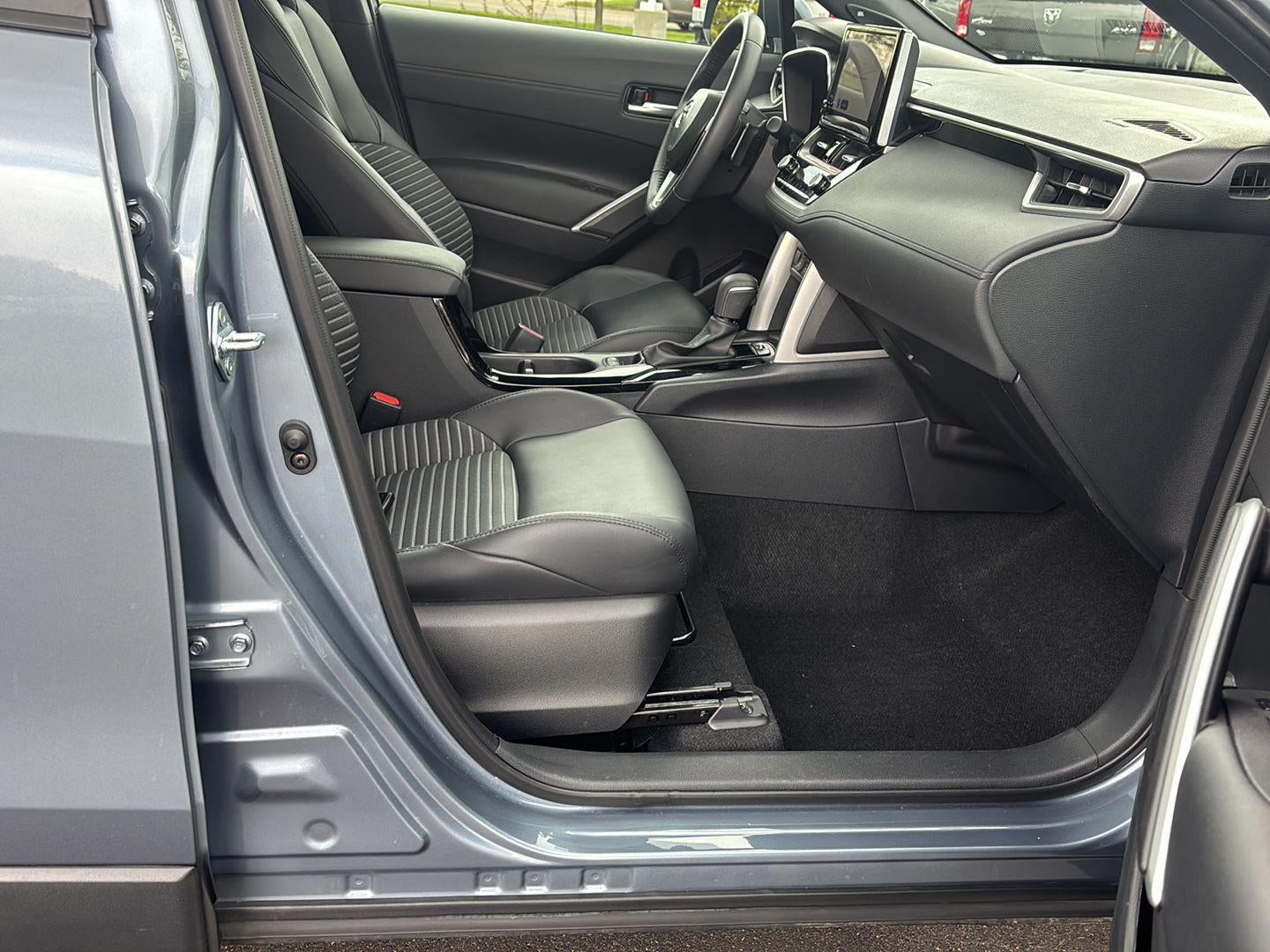 2024 Toyota Corolla Cross Hybrid XSE