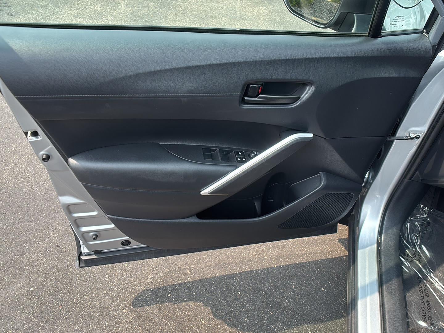 2025 Toyota Corolla Cross Hybrid SE