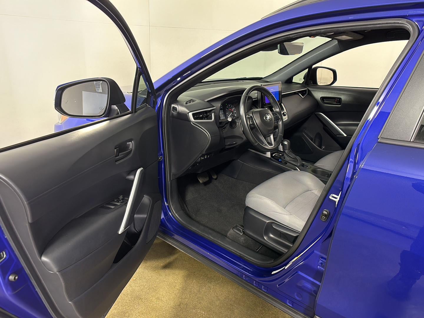 2024 Toyota Corolla Cross Hybrid SE