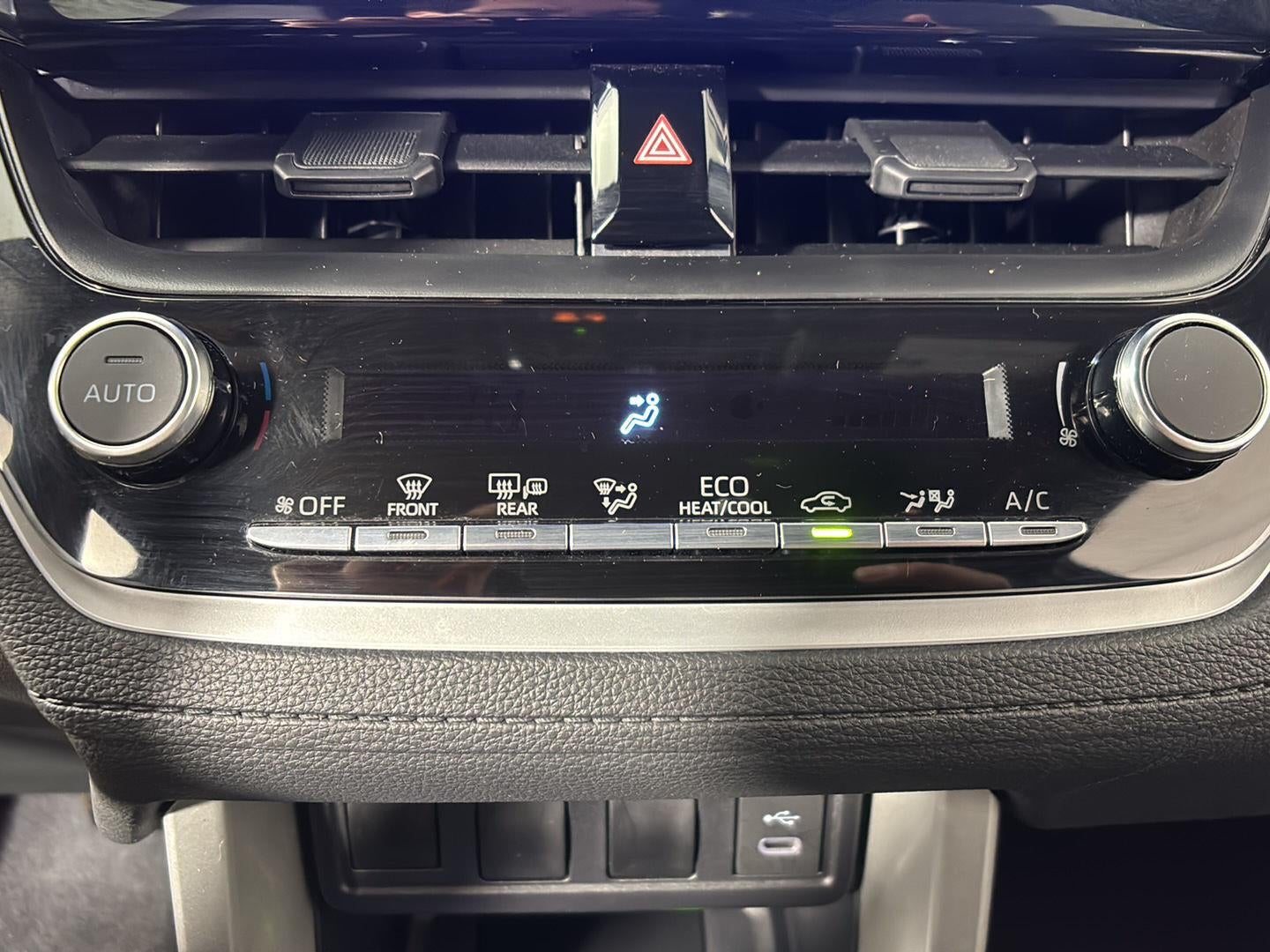 2024 Toyota Corolla Cross Hybrid SE