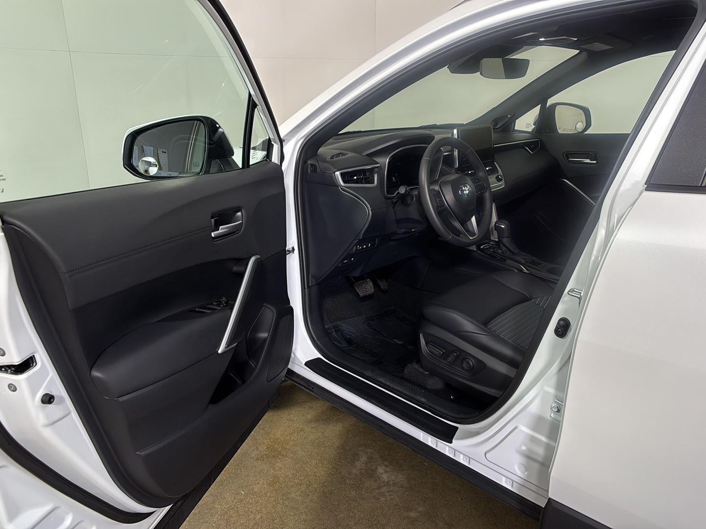 2024 Toyota Corolla Cross Hybrid XSE