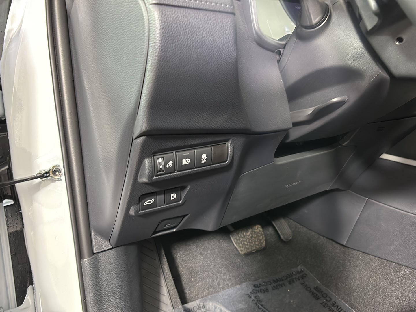 2024 Toyota Corolla Cross Hybrid XSE