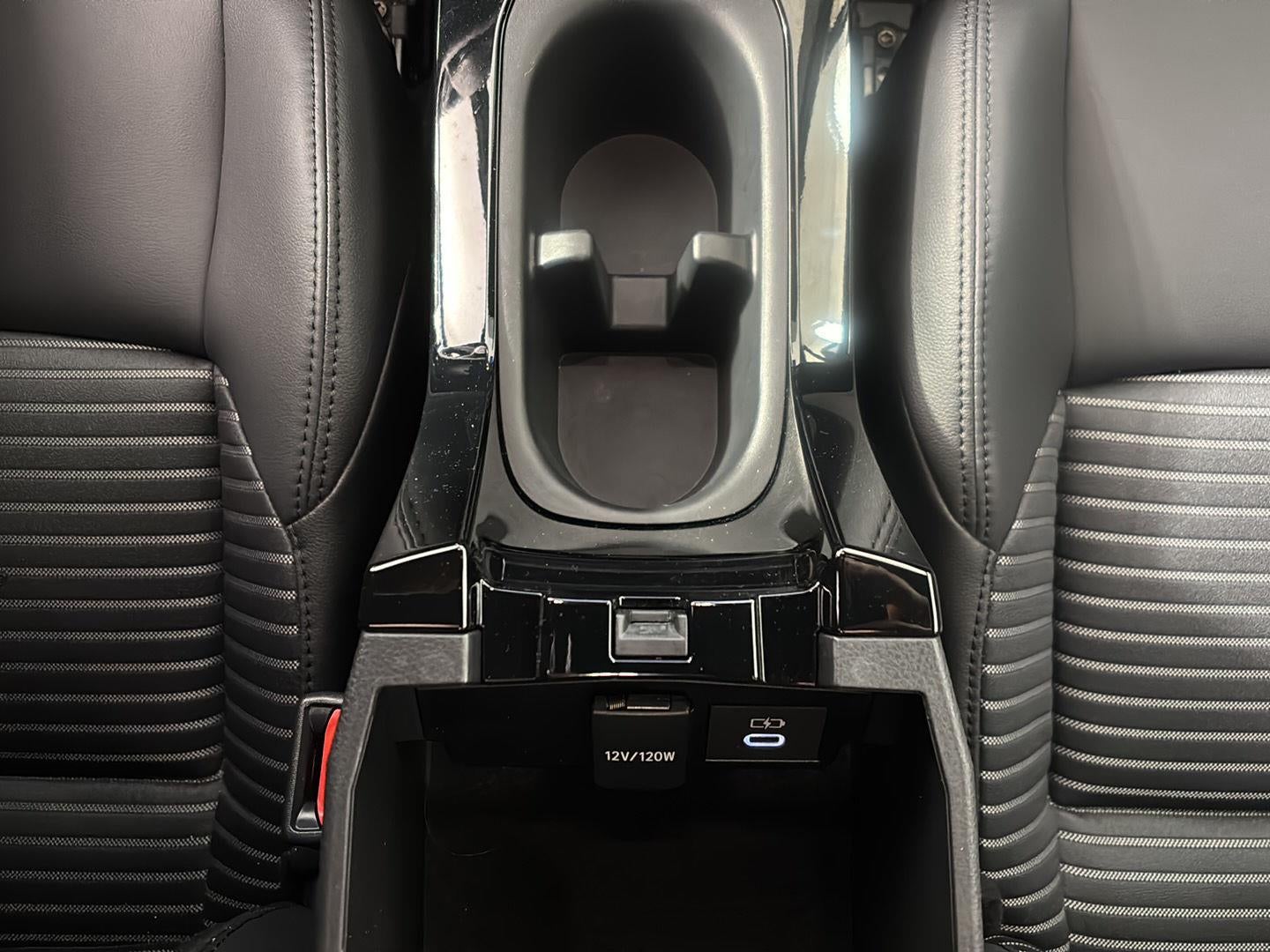 2024 Toyota Corolla Cross Hybrid XSE