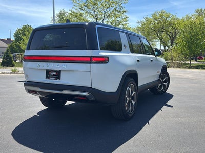 2024 Rivian R1S Adventure
