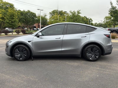 2026 Tesla Model Y AWD