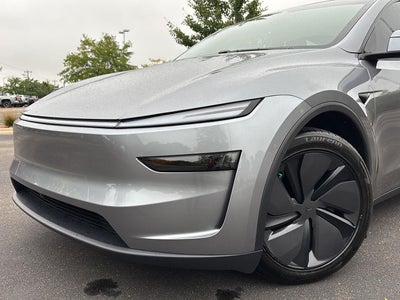2026 Tesla Model Y AWD