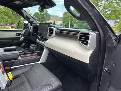 2025 Toyota SEQUOIA Base