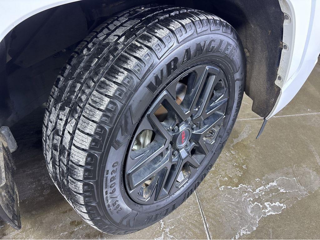 2025 Toyota Sequoia SR5