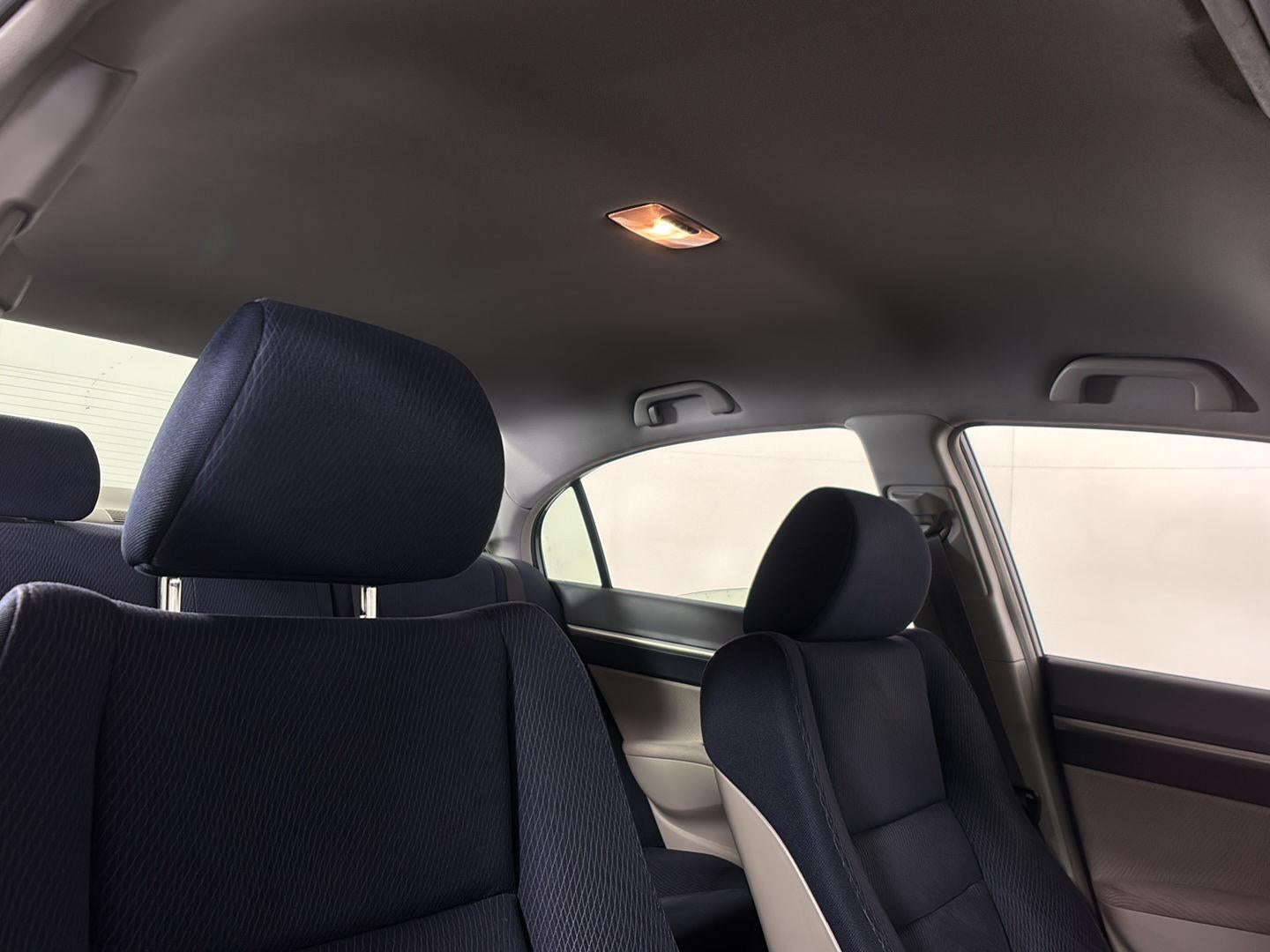2010 Honda Civic Hybrid 4dr Sdn L4 CVT