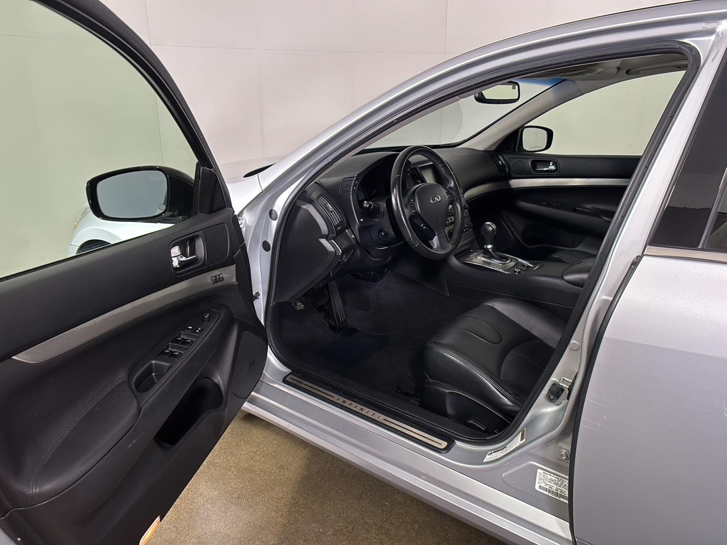 2013 INFINITI G37 Sedan x