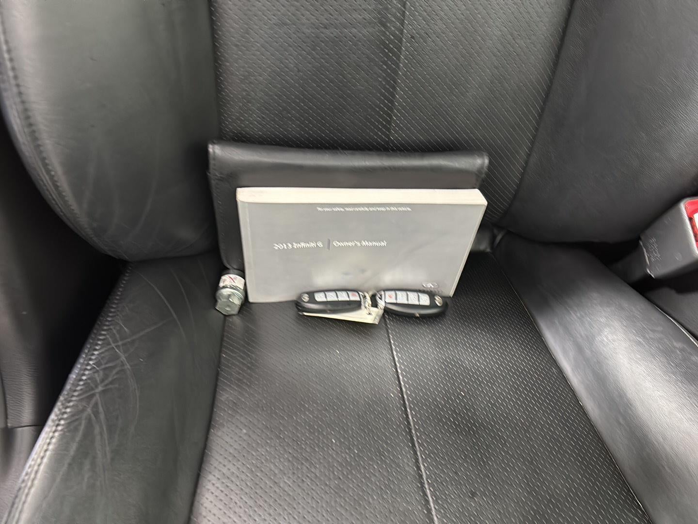 2013 INFINITI G37 Sedan x