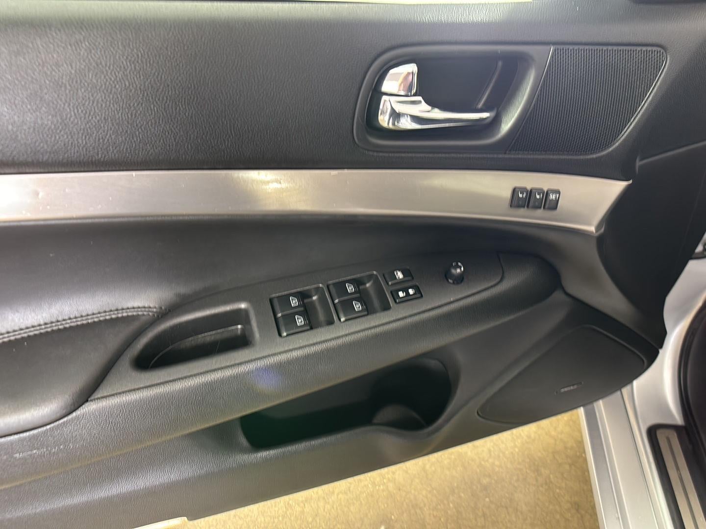 2013 INFINITI G37 Sedan x