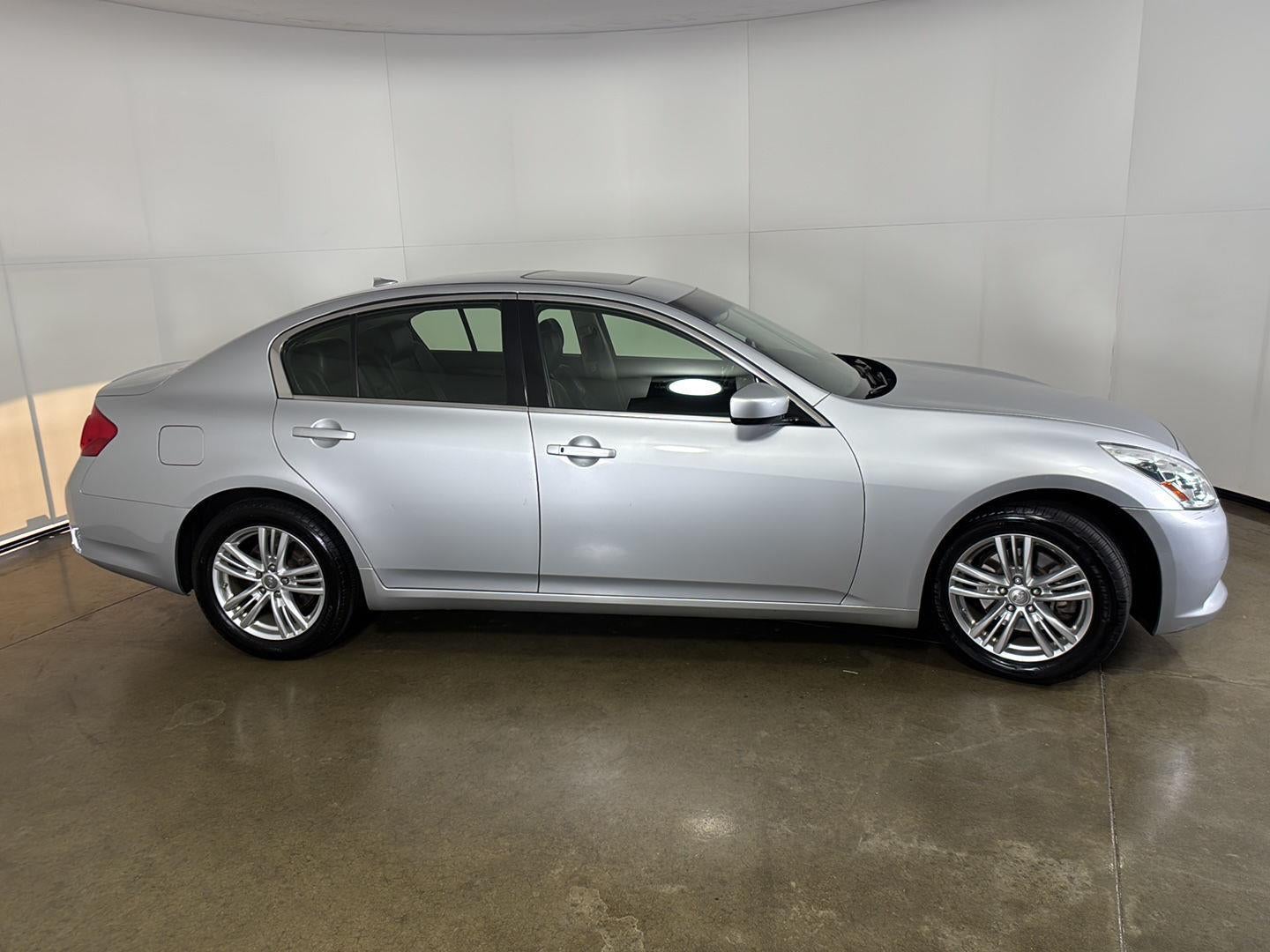 2013 INFINITI G37 Sedan x