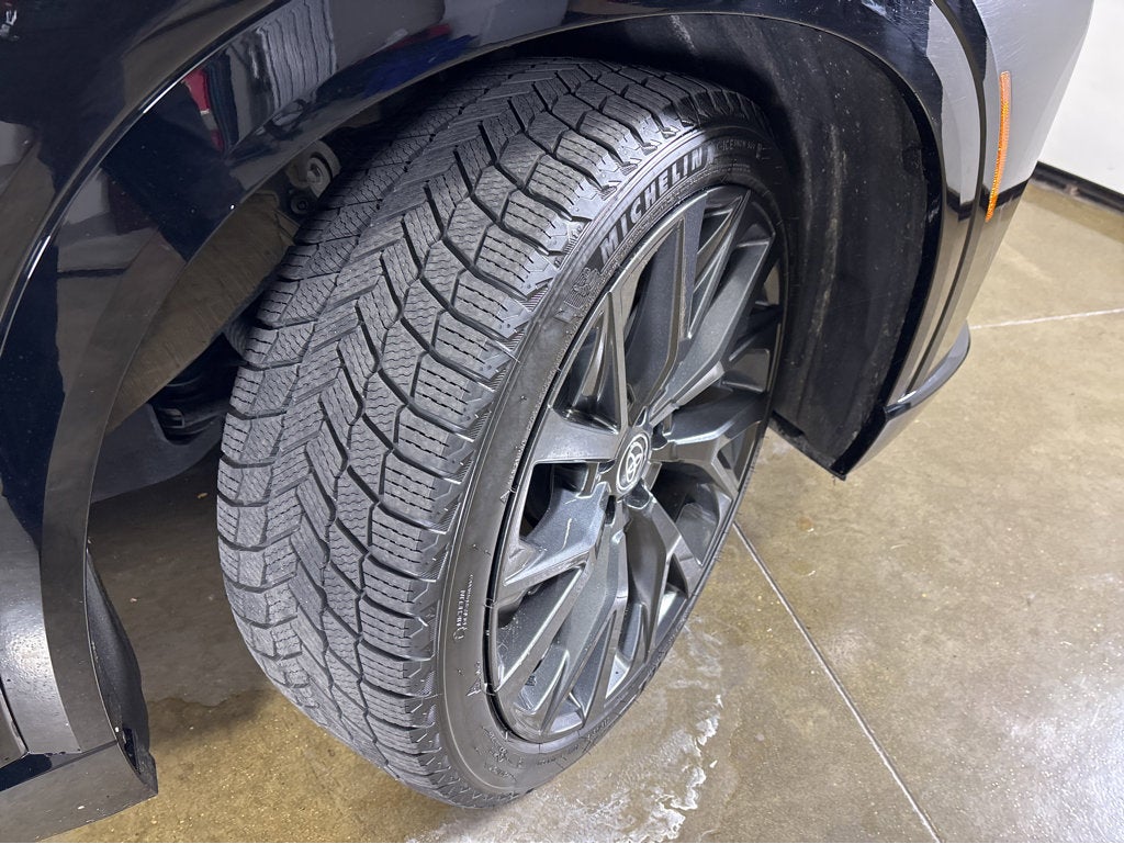 2025 Toyota Crown Signia Limited