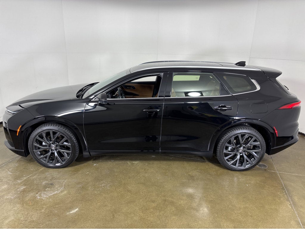 2025 Toyota Crown Signia Limited