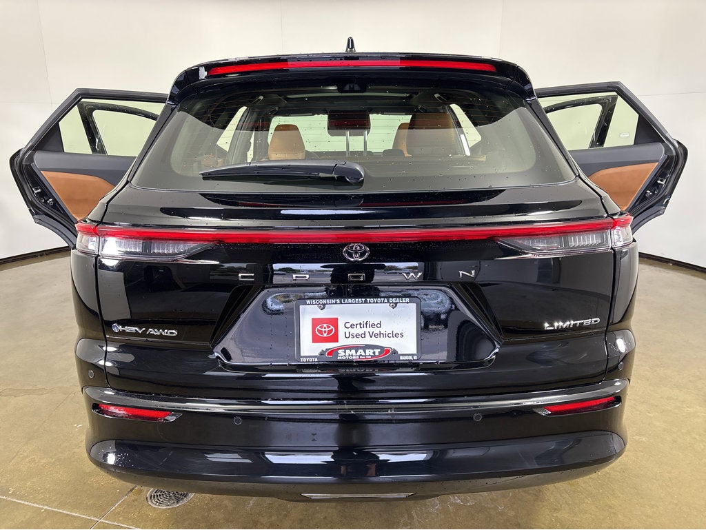 2025 Toyota Crown Signia Limited