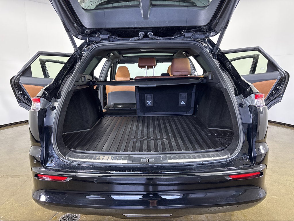 2025 Toyota Crown Signia Limited