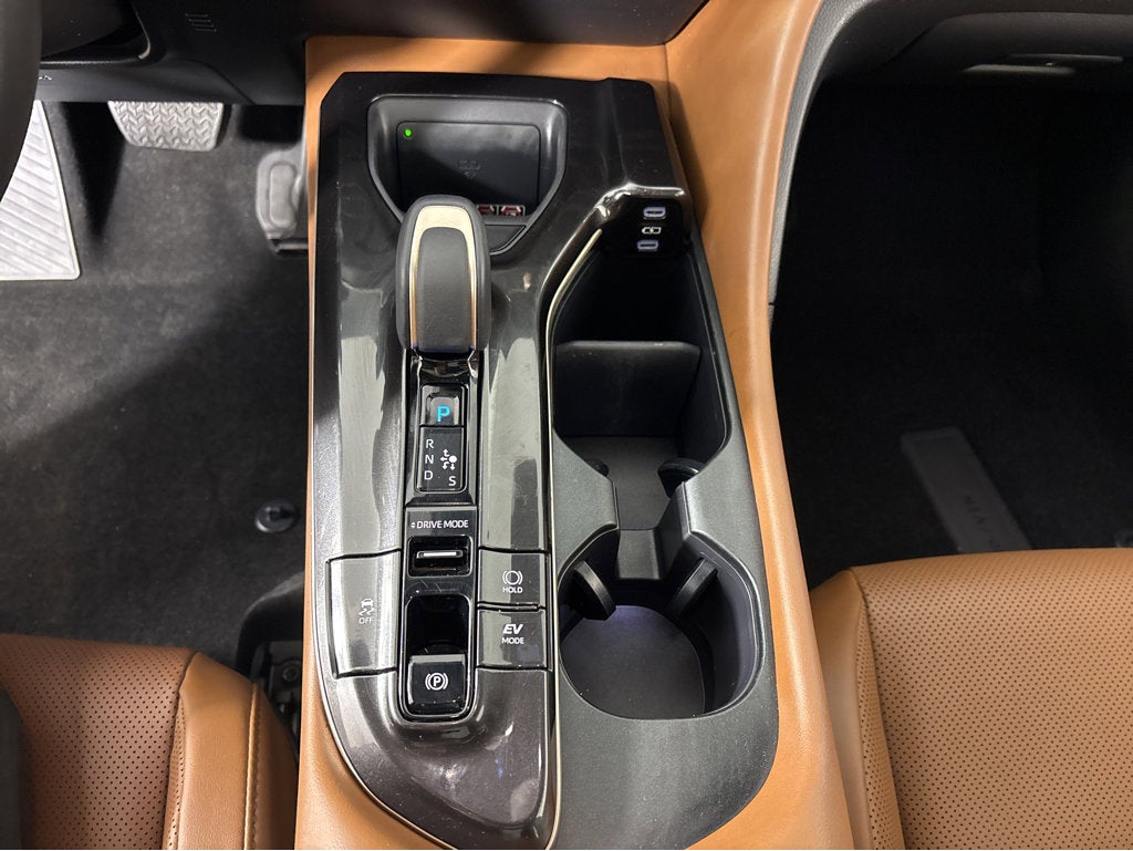 2025 Toyota Crown Signia Limited